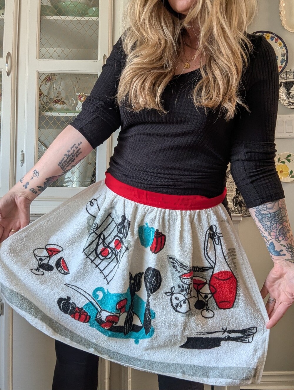 VTG MC Atomic Dining Half Apron Tie Back Tradwife Homemaker Nuclear Family 60s